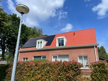 Nieuw Buinen Dakpannen gereinigd met softwash behandeling